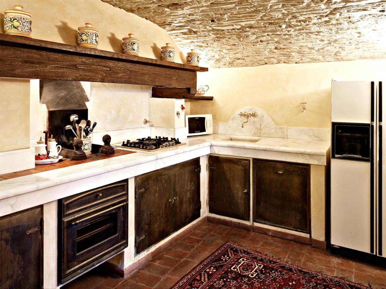Ampinana Villa Eleonora מראה חיצוני תמונה